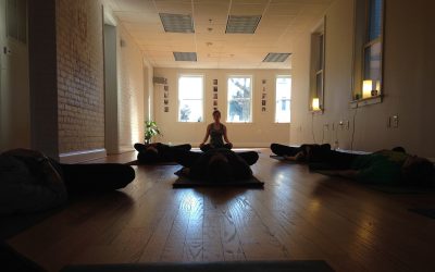 Yoga in het magisch Kerkje  in Lunteren